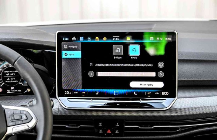 Volkswagen Golf 1.5 TSI eHybrid Edition 50 - napęd, wyświetlacz, tryby napędu