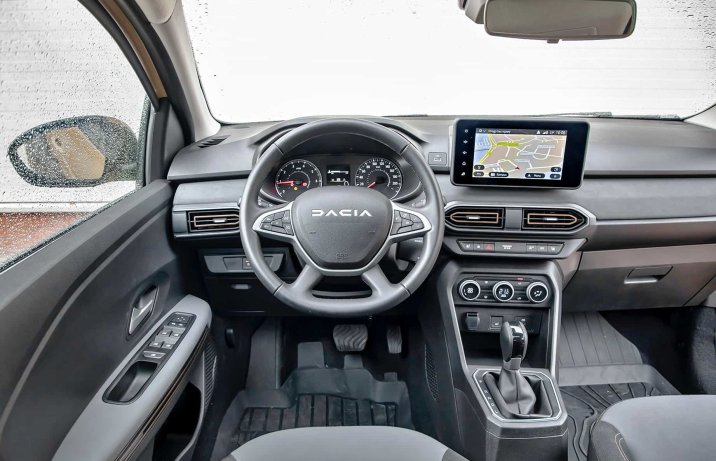 Dacia Sandero Stepway Extreme 90 TCe CVT – deska rozdzielcza