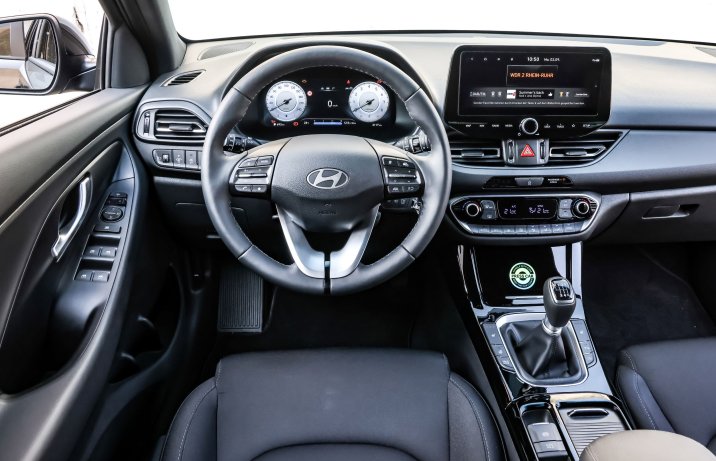 Hyundai i30 - kokpit