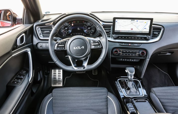 Kia Ceed - kokpit