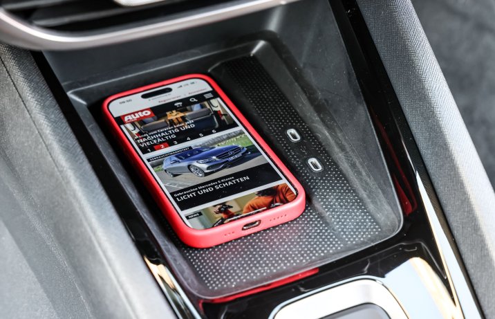 Skoda Octavia - ładowarka