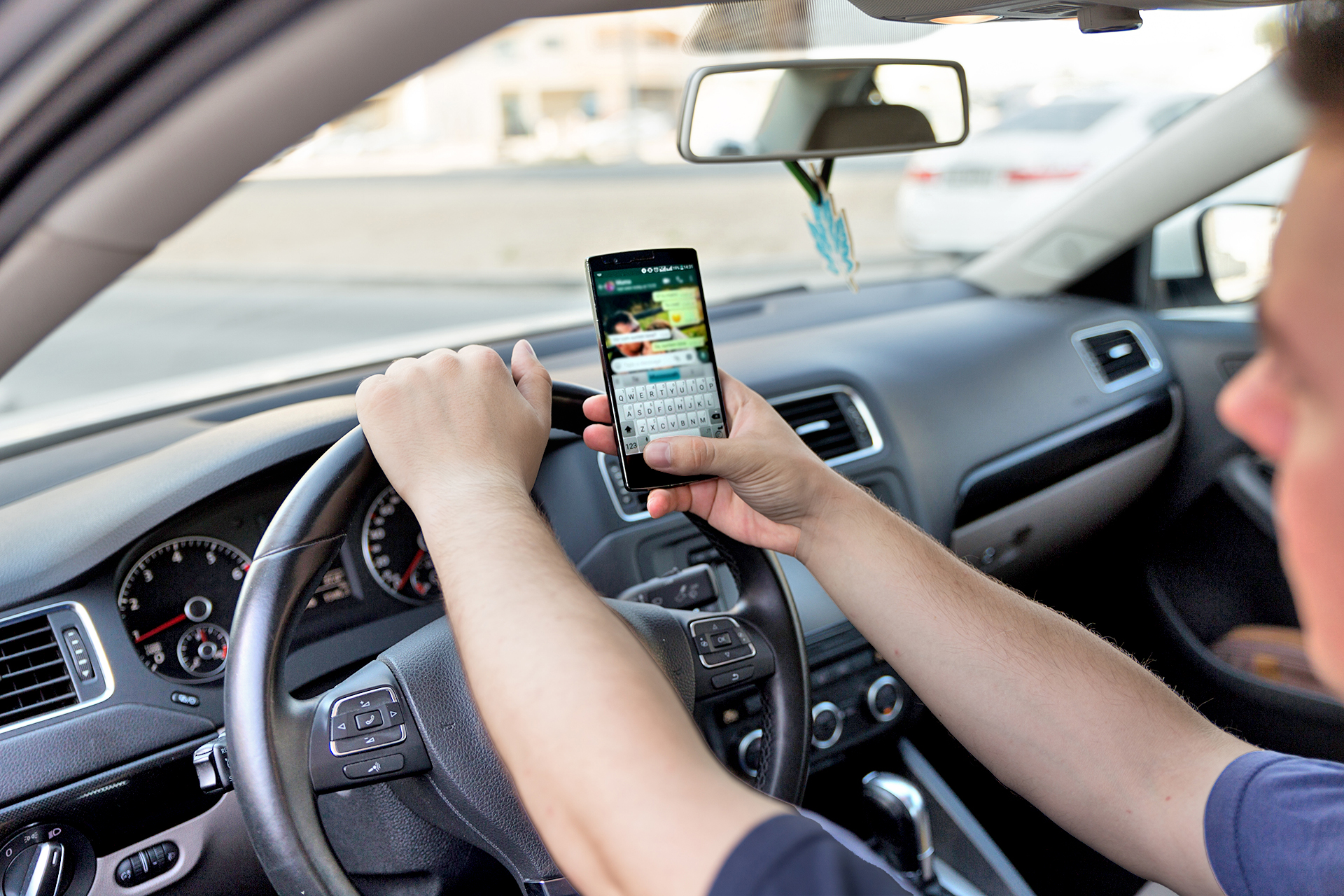 internet w aucie_hotspot z telefonu