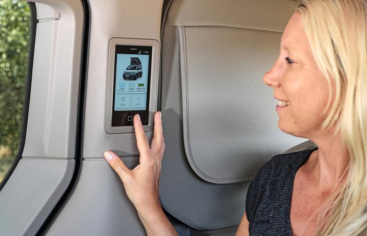 Volkswagen California (2024) – wyświetlacz dotykowy