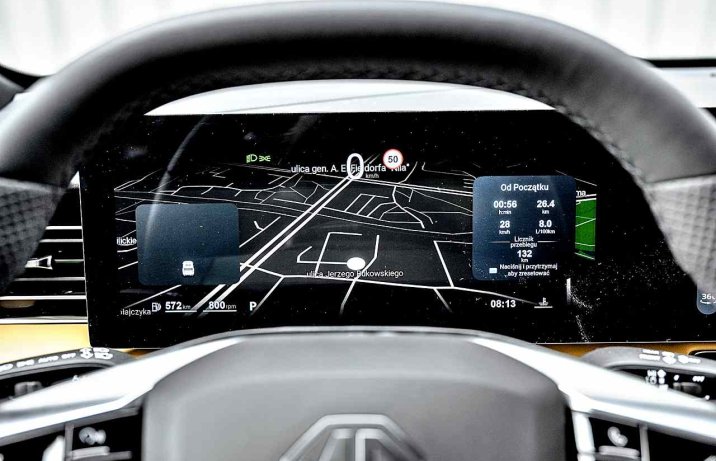 MG HS 1.5T AUT 170 KM Exclusive (2024) – wyświetlacz przed kierowcą