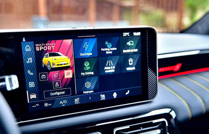 Renault 5 E-Tech 100% Electric 2024 – deska rozdzielcza, multimedia