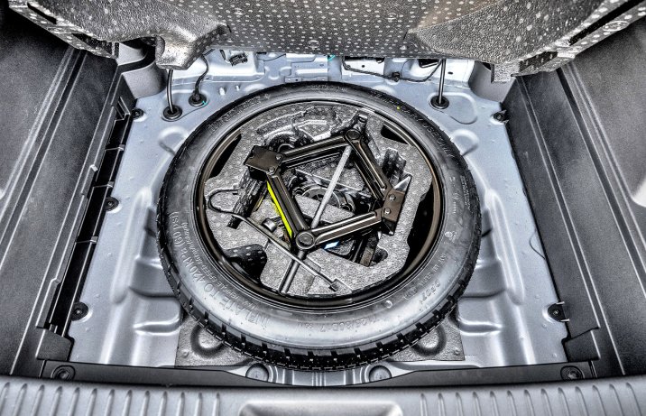 Omoda 5 1.6 T-GDI 7DCT Premium – bagażnik, koło zapasowe