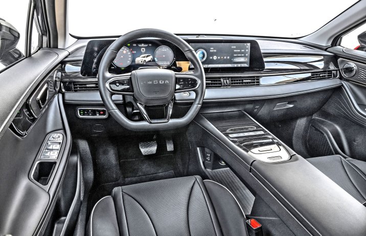 Omoda 5 (2024) 1.6 T-GDI 7DCT Premium – deska rozdzielcza