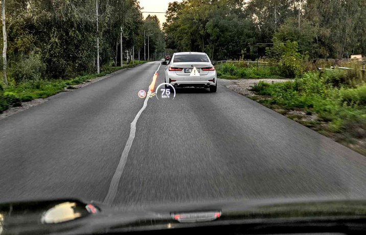 Porsche Macan II 4 (2024) - wnętrze, kokpit, head-up-display