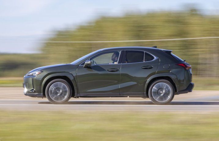 Lexus UX - bok