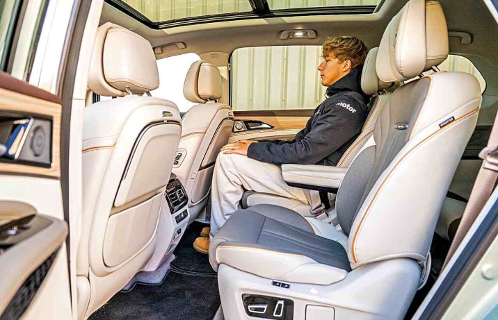 Forthing U-Tour 1.5 T GDI 7DCT – fotlele, drugi rząd