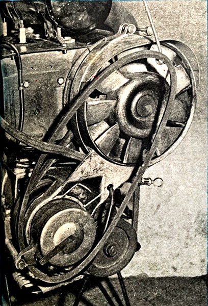 Motor Retro nr 50 z roku 1974_wymiana paska klinowego w Trabancie