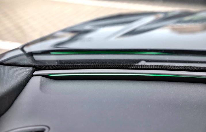 Audi A5 Limousine TFSI quattro S tronic – deska rozdzielcza, listwy LED