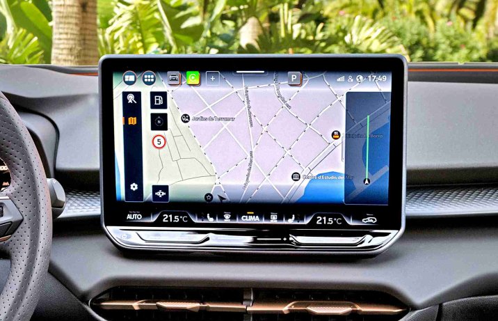 Cupra Terramar 2024 – wnętrze, wyświetlacz centralny