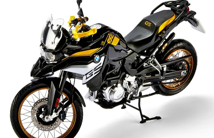 Miniatura BMW 850 GTS