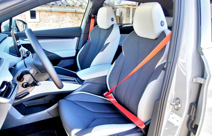 Skoda Elroq 2024 – fotele