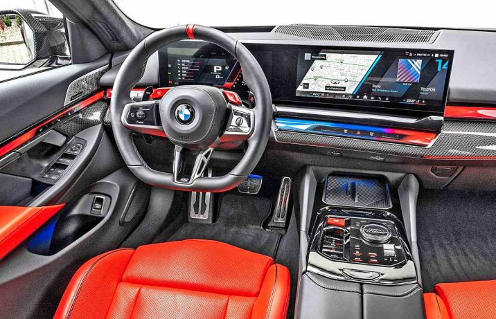 BMW M5 G90 – deska rozdzielcza