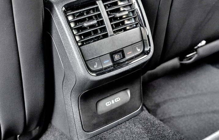 Skoda Octavia 2.0 TDI DSG Sportline (2024) – 3-strefowa klimatyzacja