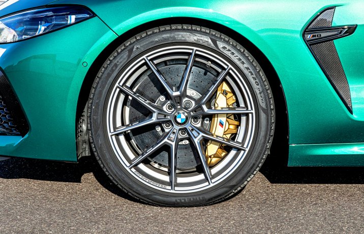 BMW M8 Competition – felga, hamulce