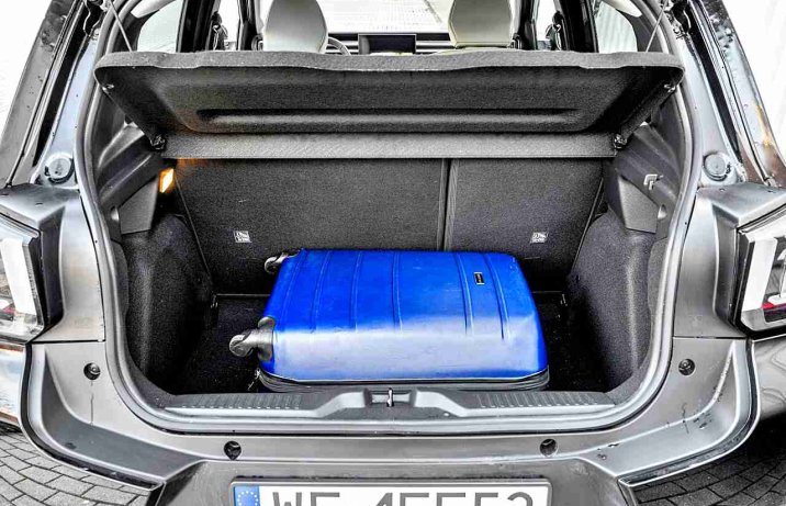 Citroen C3 1.2 Turbo Max – wnętrze, bagażnik