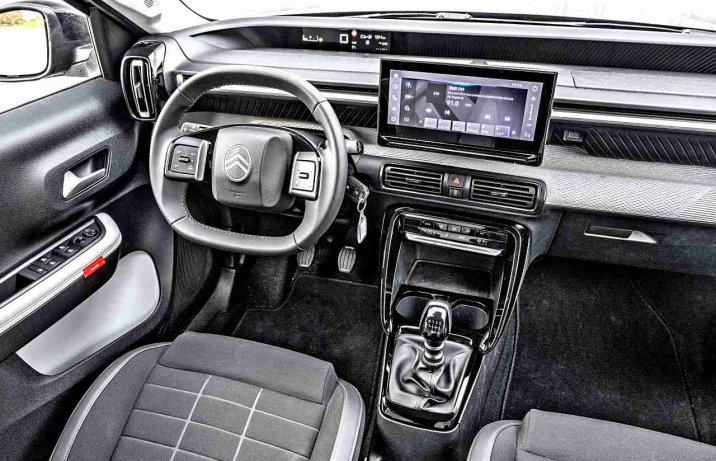 Citroen C3 1.2 Turbo Max – wnętrze, deska rozdzielcza