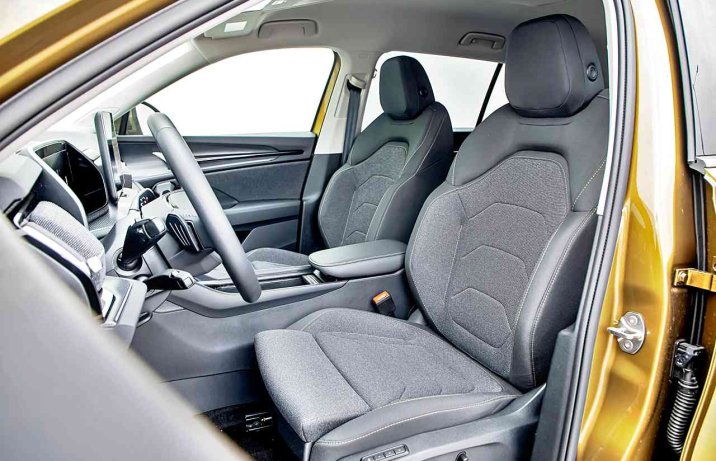 Skoda Kodiaq II PHEV 2024 – wnętrze, fotele