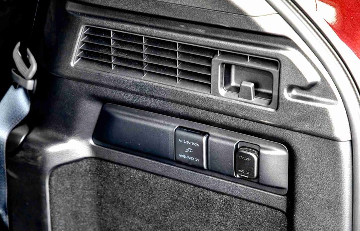 Mazda CX-80 3.3 e-Skyactiv D 8AT 4x4 Homura Plus – bagażnik, haczyk, gniazdo