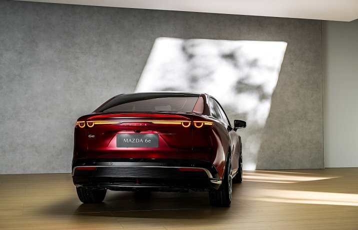 Mazda 6e