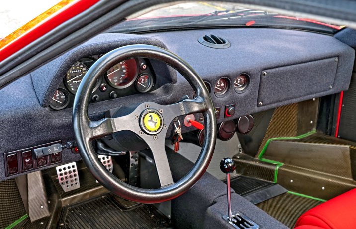 Ferrari F40 – deska rozdzielcza