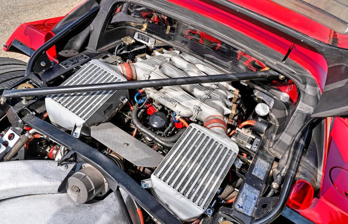Ferrari F40 – silnik
