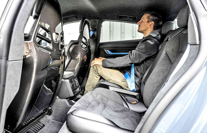 Porsche Taycan Turbo GT – kanapa