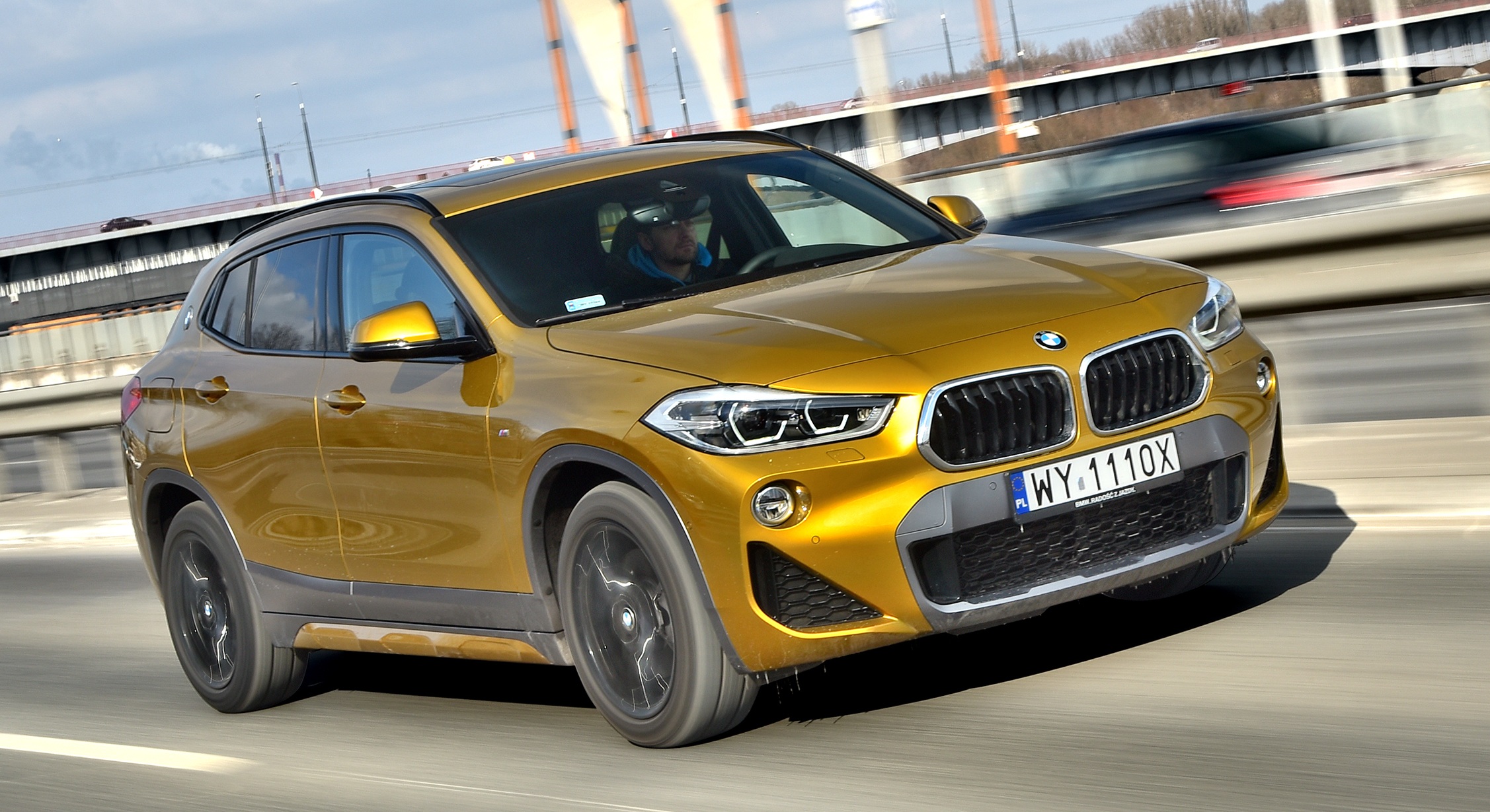uzywane-niemieckie-crossovery-bmw-x2