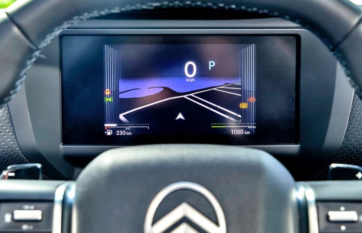 Citroen C4 FL 2025 Max – ekran wskaźników