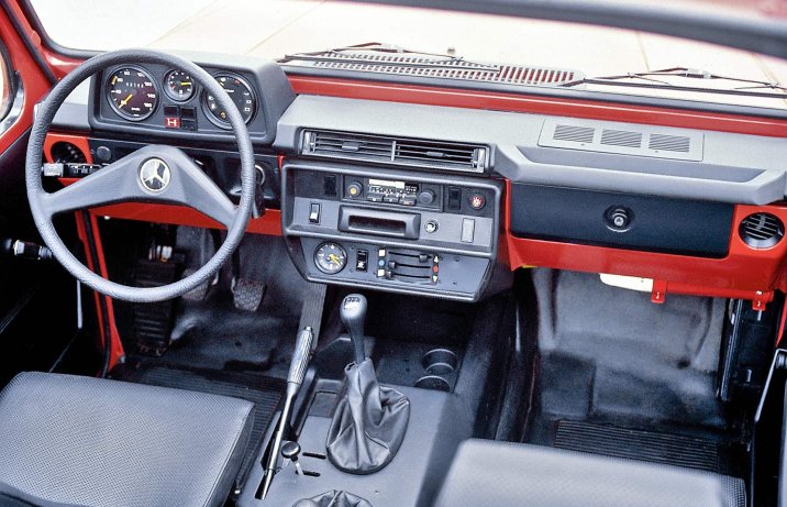 Mercedes Benz 280 GE –deska rozdzielcza