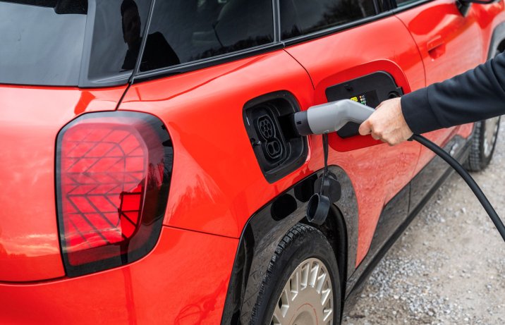 Mini Aceman - ładowanie