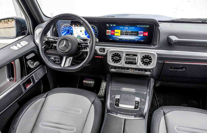 Mercedes G 580 EQ – wnętrze, deska rozdzielcza