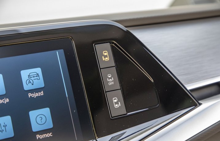 Volkswagen Multivan 2.0 TDI (2025) – test – drzwi przesuwne