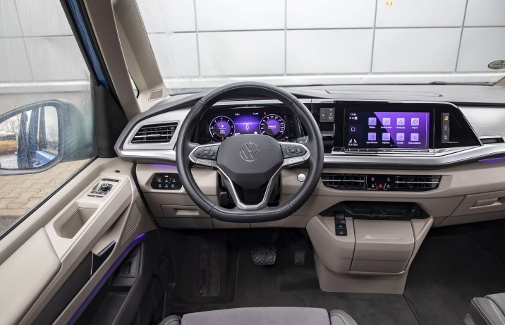 Volkswagen Multivan 2.0 TDI (2025) – test – deska rozdzielcza