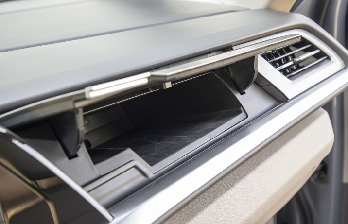 Volkswagen Multivan 2.0 TDI (2025) – test – schowek