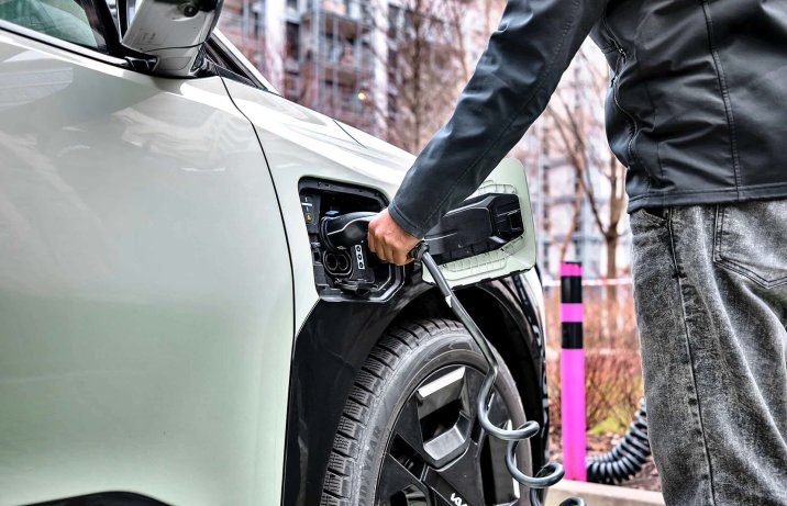 Kia EV3 81,4 kWh GT Line – gniazdo ładowania