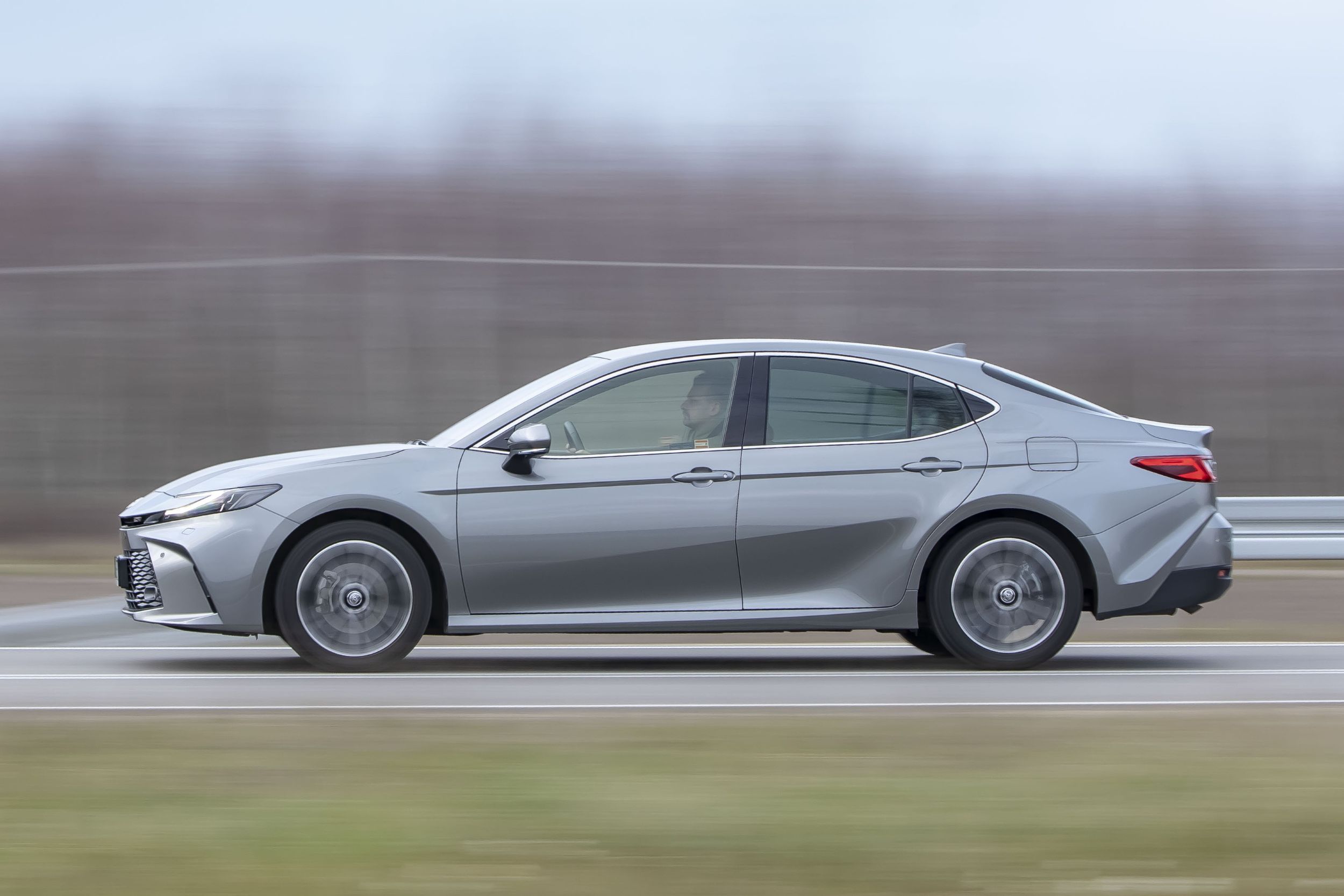 Toyota Camry - bok