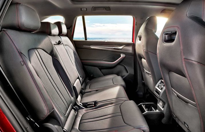 Skoda Kodiaq II  RS 2025 – wnętrze, kanapa