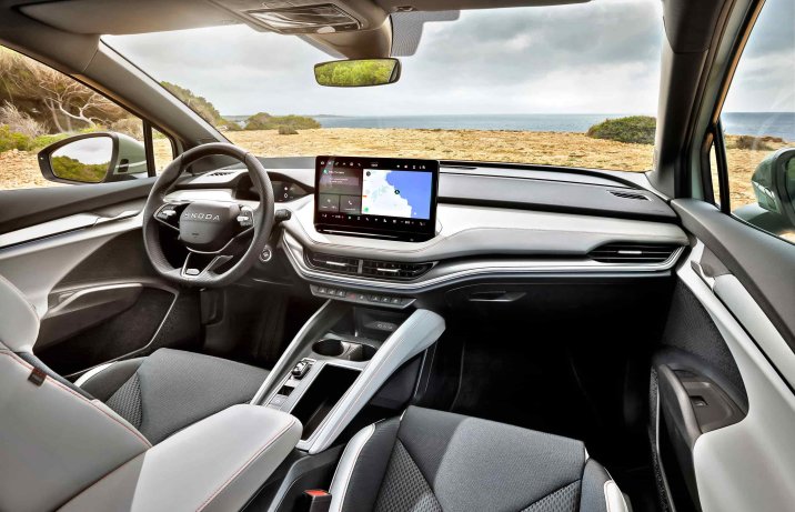 Skoda Elroq 2025 – wnętrze, deska rozdzielcza