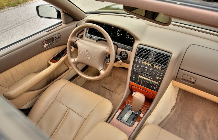 Lexus LS400 (UCF10/11) – wnętrze, deska rozdzielcza