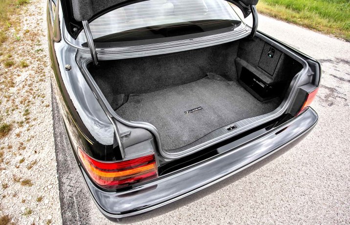 Lexus LS400 (UCF10/11) – wnętrze, bagażnik