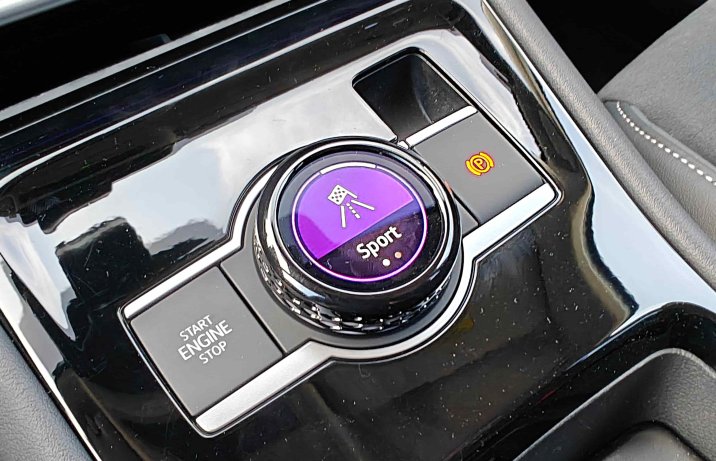 Volkswagen Tayron 2025 – wnętrze, konsola środkowa, pokrętło