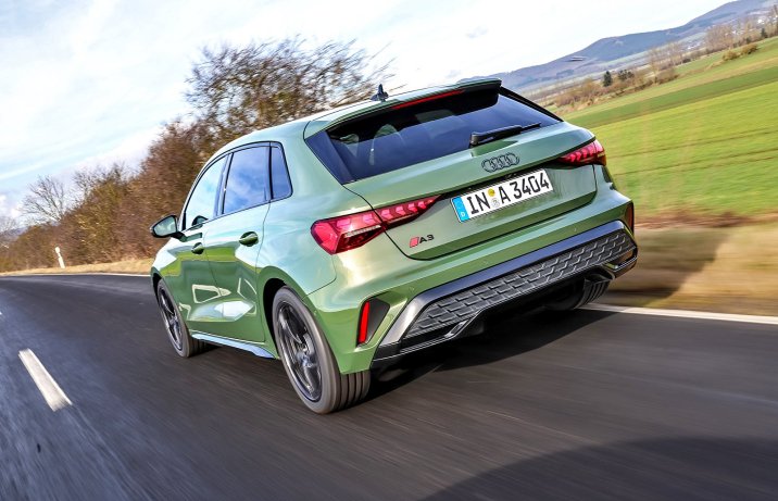 Audi A3 35 TFSI S tronic (2025) - test / porównanie - tył