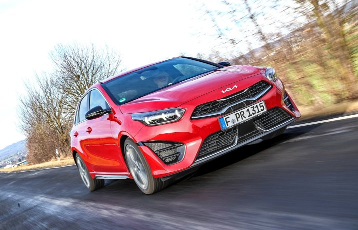 Kia Ceed 1.5 T-GDI DCT (2025) – test / porównanie - przód