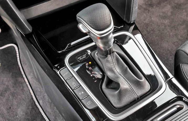 Kia Ceed 1.5 T-GDI DCT (2025) – test / porównanie - skrzynia automatyczna dwusprzęgłowa