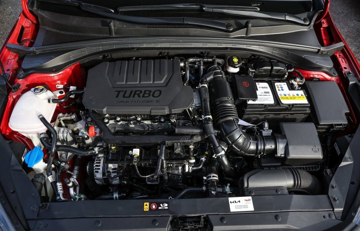 Kia Ceed 1.5 T-GDI DCT (2025) – test / porównanie - silnik