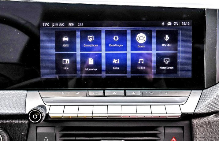 Opel Astra 1.2 T Hybrid EDTC (2025) – test / porównanie – menu systemu operacyjnego